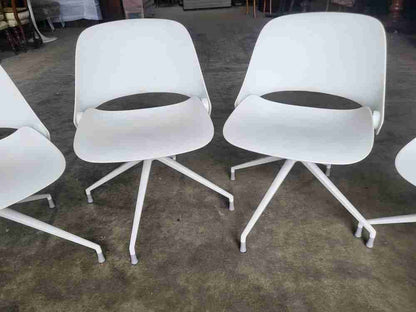 Six Humanscale Trea white 4 metal legs office dining chairs