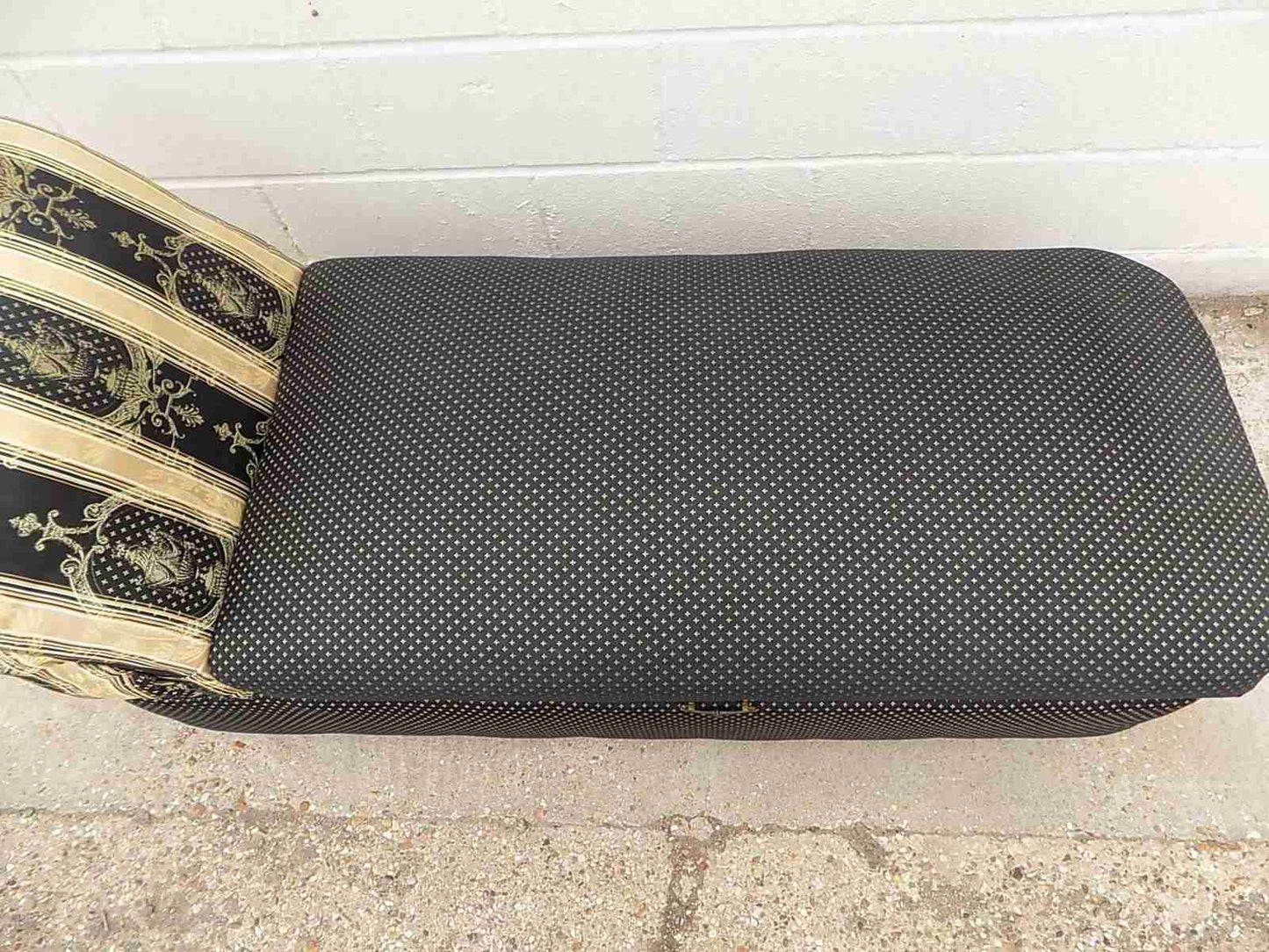 Vintage day bed with storage