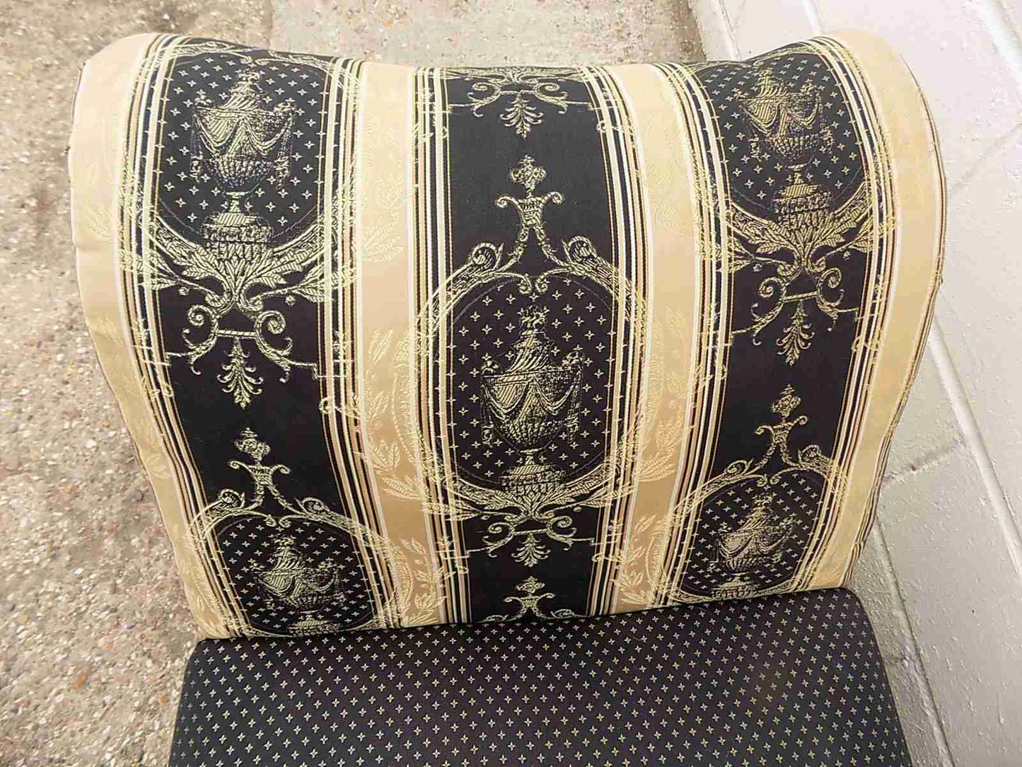 Vintage day bed with storage